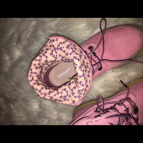 Women’s Pink Timberlands Size 8.5 - Picture 2 of 8